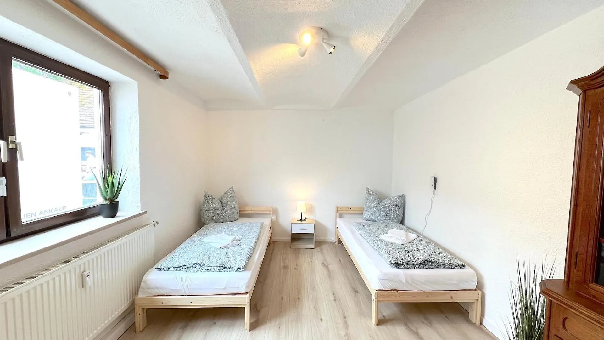 I Apartment 14 Personen - Monteurzimmer - Ferienwohnung, Grosskoellnbach I Pilsting 0*,  Germany